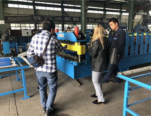 Latest company news about 201904 Ekvador müşteri denetlenen makine